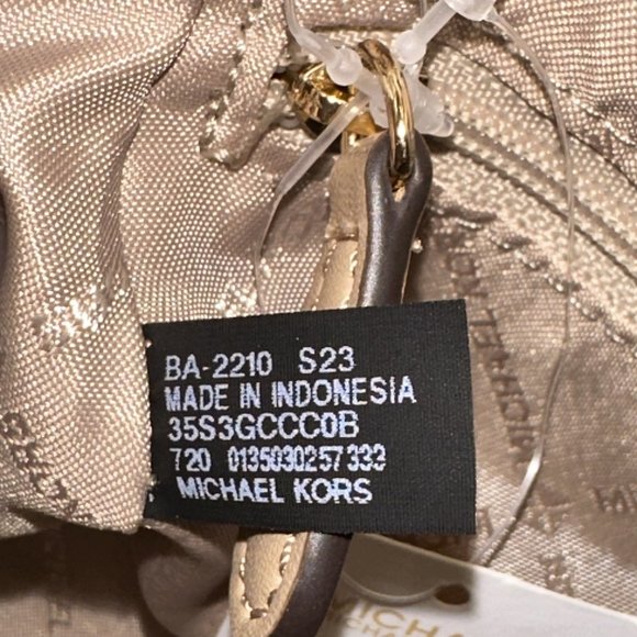 Michael Kors Travel Carine XS Crossbody Daffodil/ Top Zip Card Case Wallet Multi - Picture 8 of 12